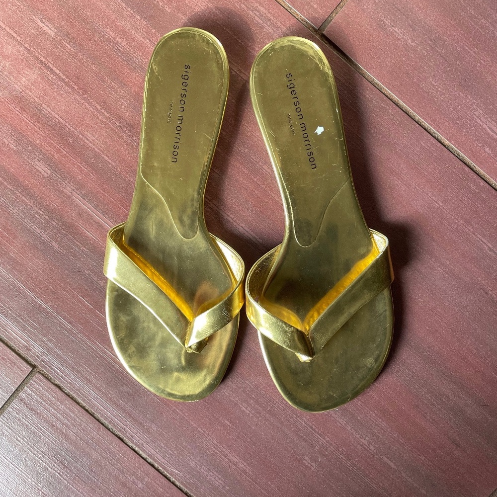 Sigerson Morrison metallic gold thong sandals